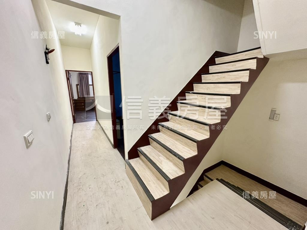 龍井藝術街邊間臨路透天房屋室內格局與周邊環境