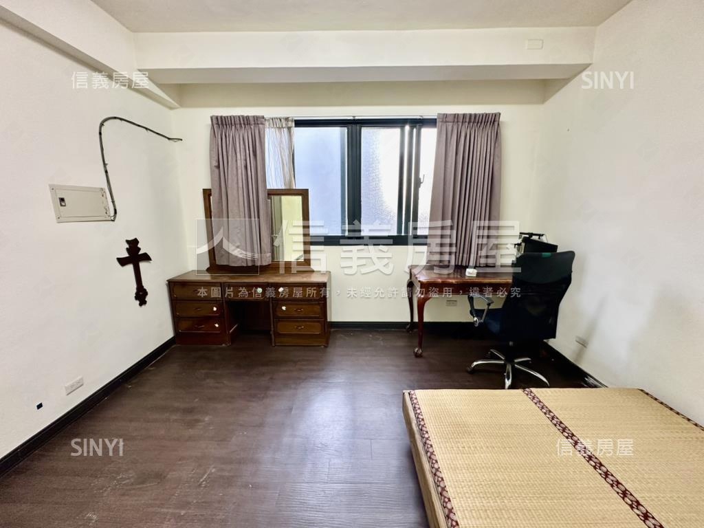 龍井藝術街邊間臨路透天房屋室內格局與周邊環境