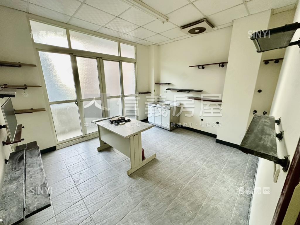 龍井藝術街邊間臨路透天房屋室內格局與周邊環境