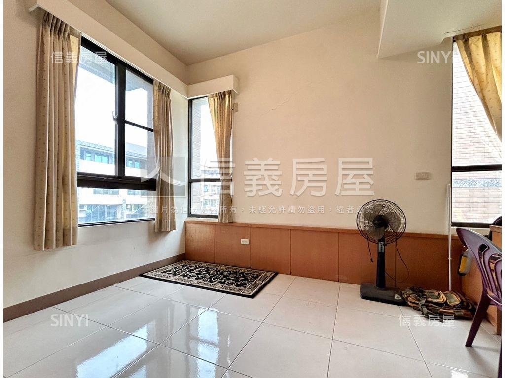 小港正街質感面寬透天房屋室內格局與周邊環境