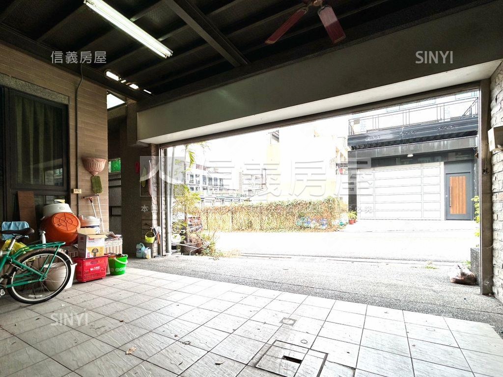 小港正街質感面寬透天房屋室內格局與周邊環境