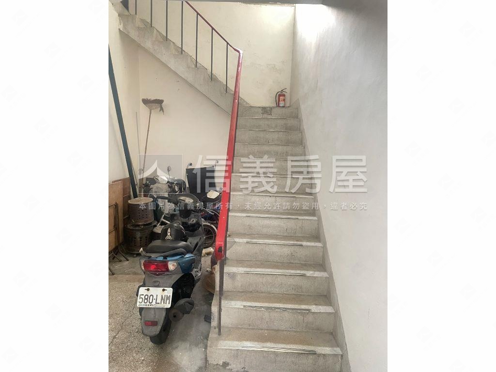 低總價三面採光整理美寓房屋室內格局與周邊環境