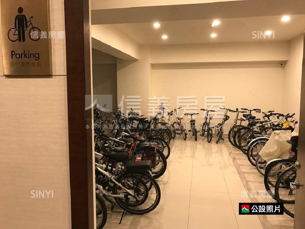 伯爵花園三房車位房屋室內格局與周邊環境
