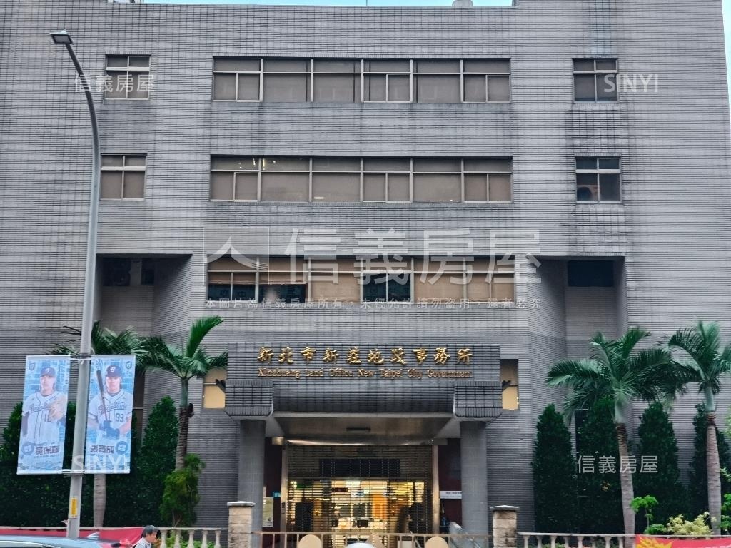 售租捷運新莊站永鼎金店面房屋室內格局與周邊環境
