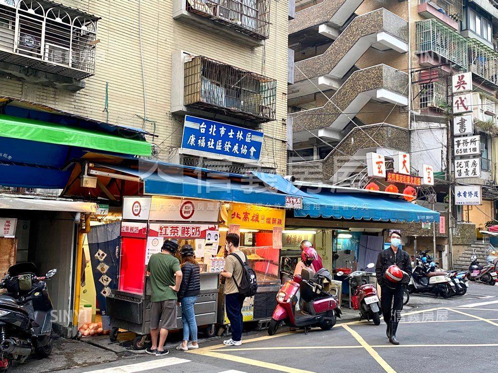士林人潮面寬店面房屋室內格局與周邊環境