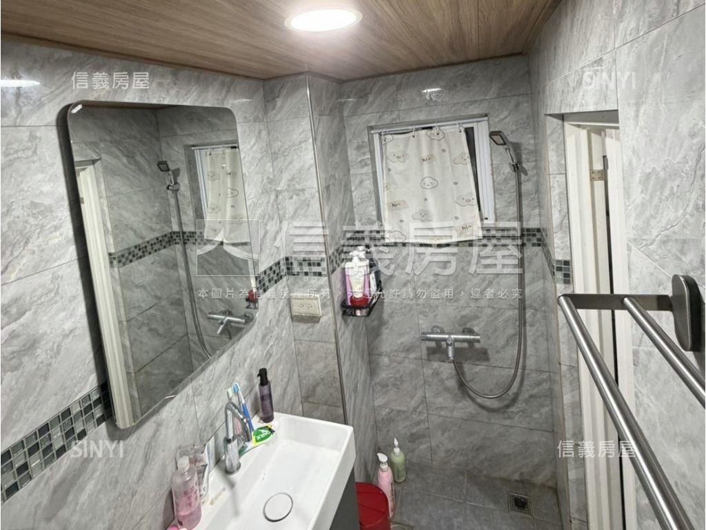 近衛武營收租２套房透天房屋室內格局與周邊環境