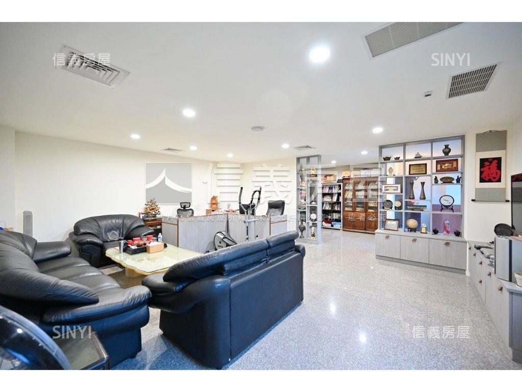 專任北屯住三角間企業總部房屋室內格局與周邊環境