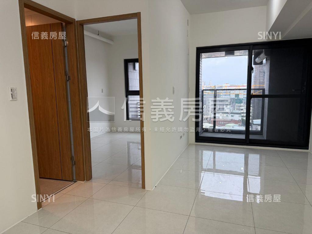 全新高樓景觀自由朗誦美宅房屋室內格局與周邊環境