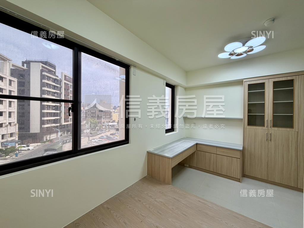 澤緣Ｔ－ＨＯＵＳＥ面馬路房屋室內格局與周邊環境