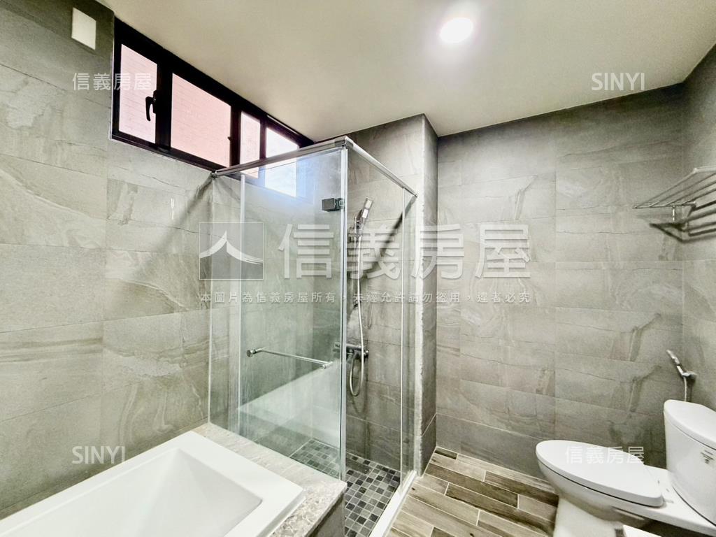 澤緣Ｔ－ＨＯＵＳＥ面馬路房屋室內格局與周邊環境