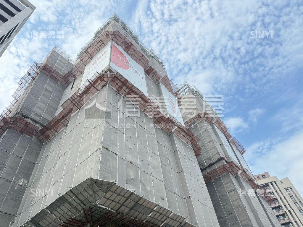 夯悅見山低總兩房熱鬧宅房屋室內格局與周邊環境