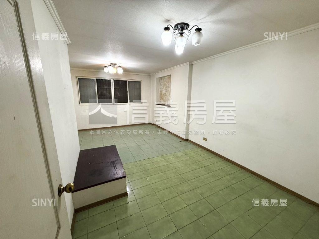 低總價好棒棒活路透天房屋室內格局與周邊環境