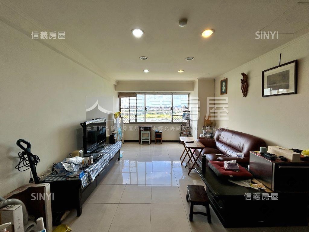 水築館面河景三房車位房屋室內格局與周邊環境