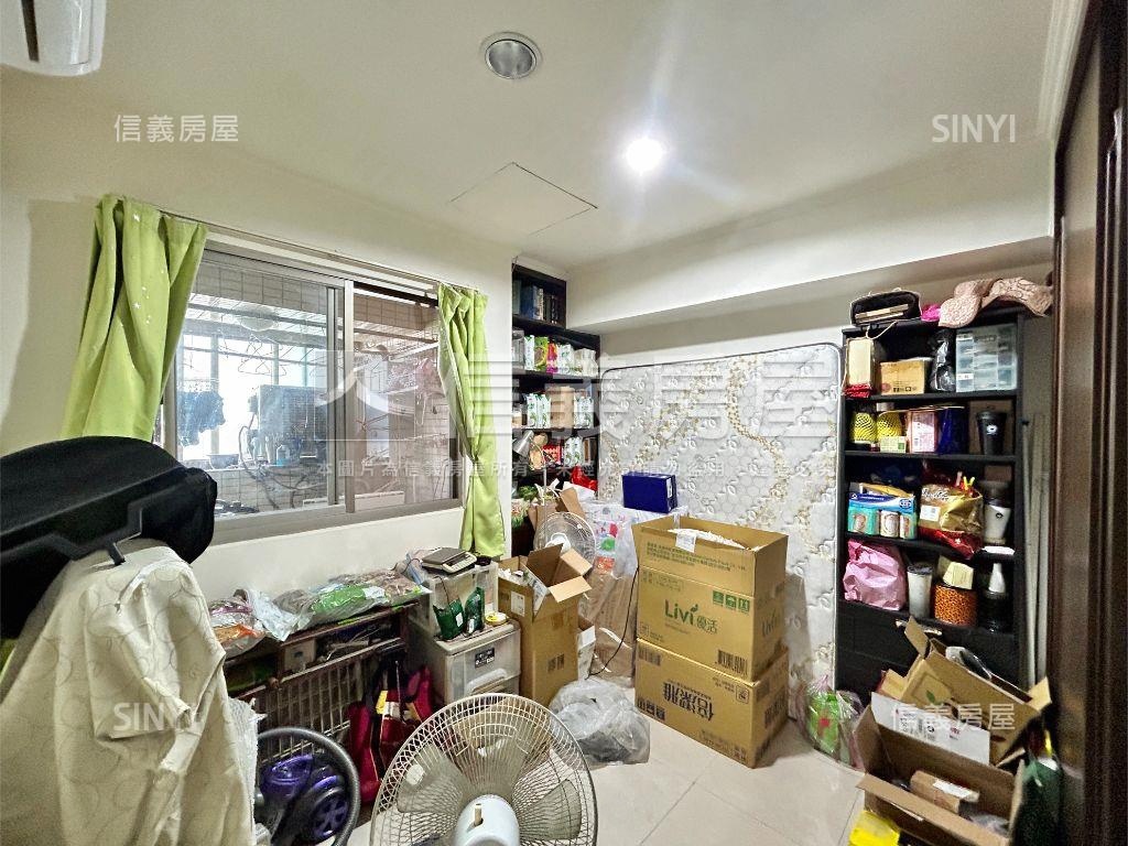 水築館面河景三房車位房屋室內格局與周邊環境