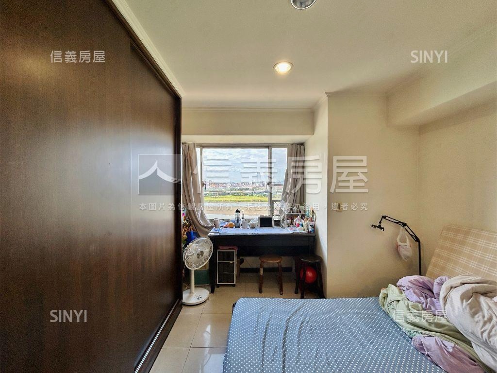 水築館面河景三房車位房屋室內格局與周邊環境