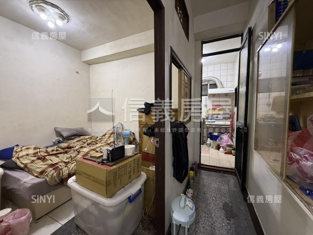 近市場邊間優質一樓房屋室內格局與周邊環境