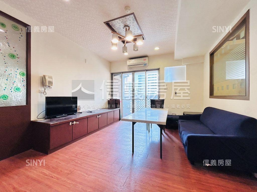 中正路三房一室含車位房屋室內格局與周邊環境