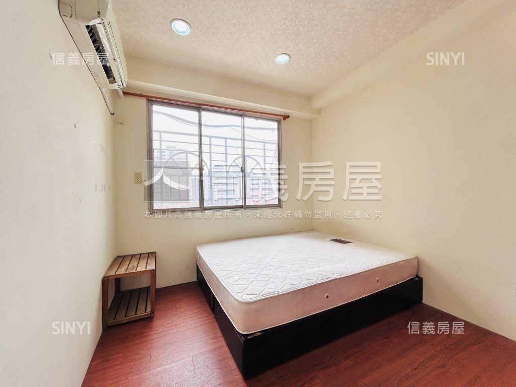 中正路三房一室含車位房屋室內格局與周邊環境