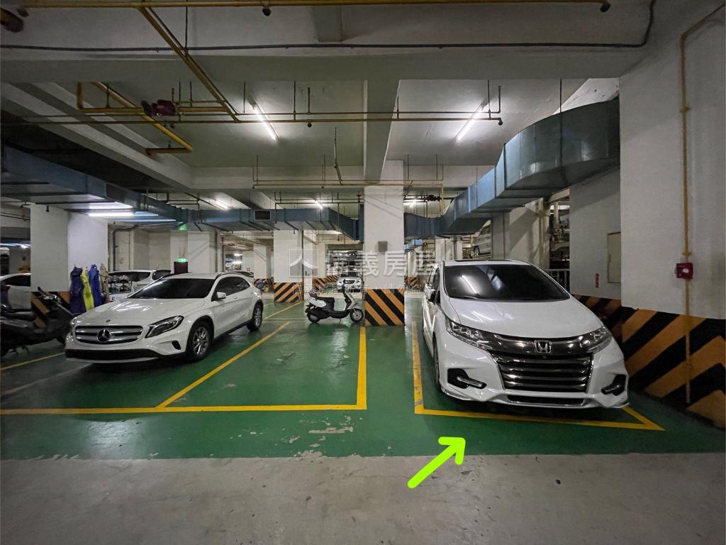 皇家貴賓三房平車房屋室內格局與周邊環境