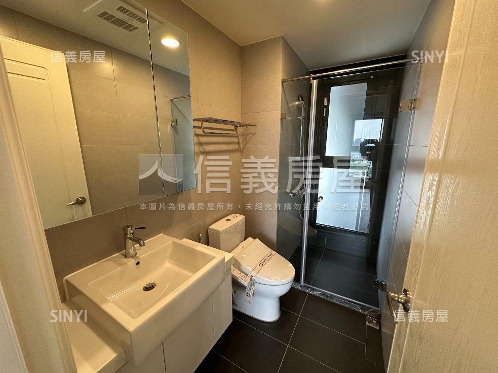 人人幸福中高樓層三房平車房屋室內格局與周邊環境