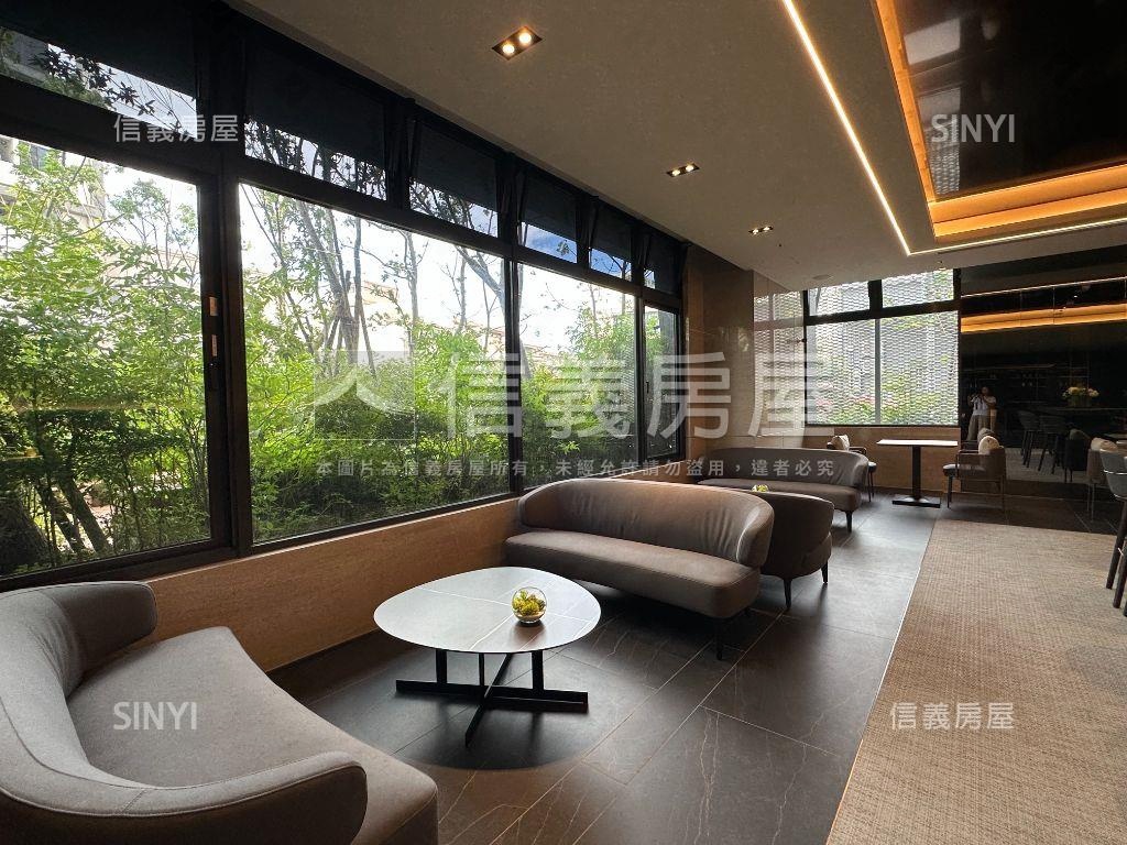 人人幸福中高樓層三房平車房屋室內格局與周邊環境