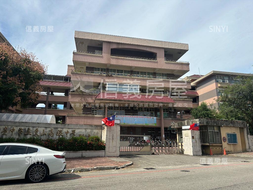 人人幸福中高樓層三房平車房屋室內格局與周邊環境