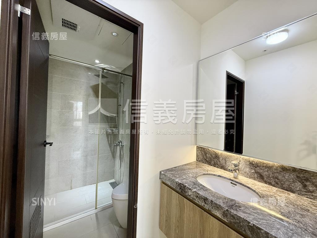 三發晶沙絕美兩房車位房屋室內格局與周邊環境