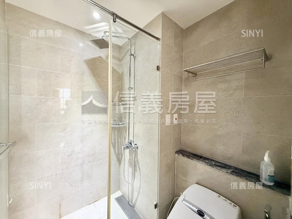 三發晶沙絕美兩房車位房屋室內格局與周邊環境