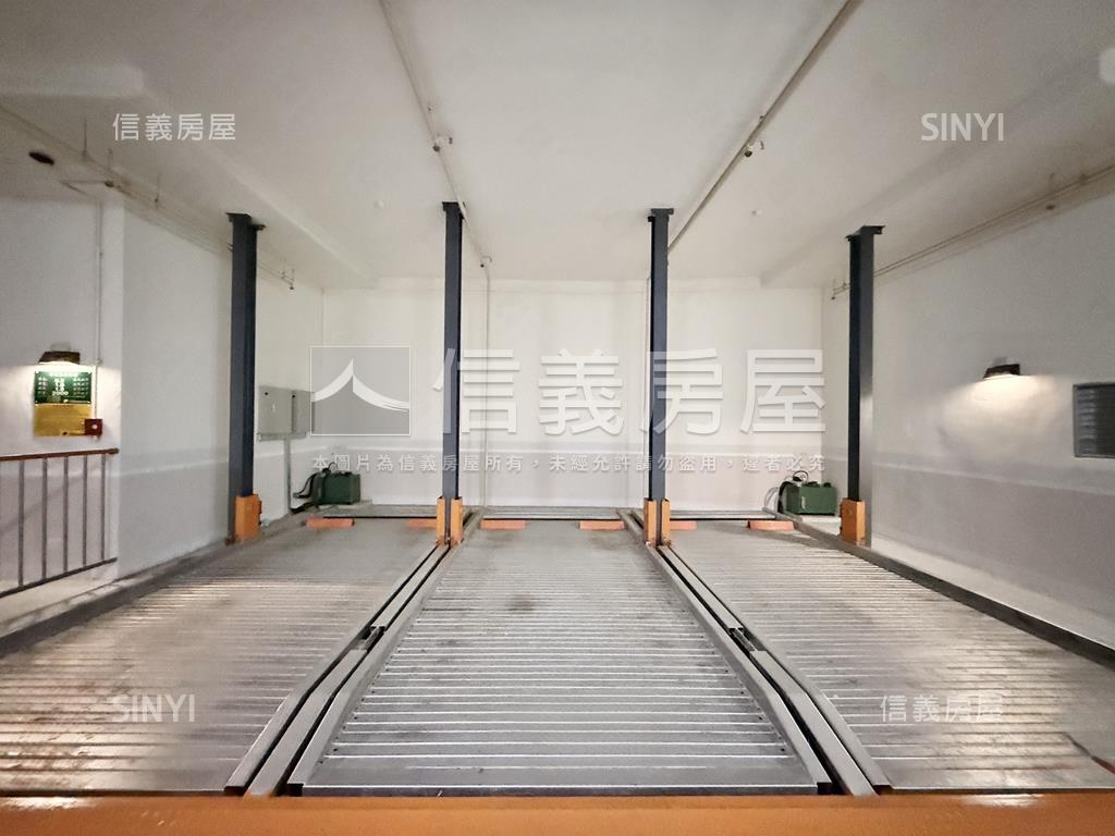 三發晶沙絕美兩房車位房屋室內格局與周邊環境