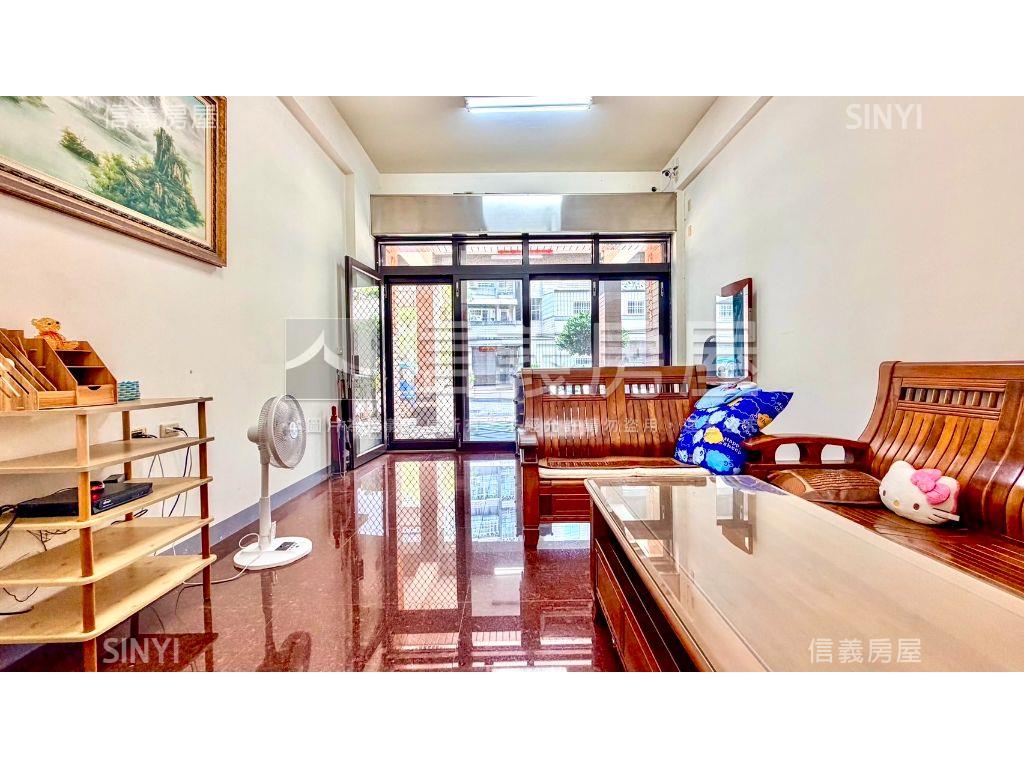 近家樂福楠梓高中美透天房屋室內格局與周邊環境