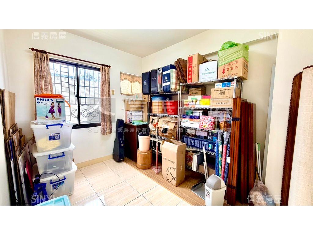 近家樂福楠梓高中美透天房屋室內格局與周邊環境