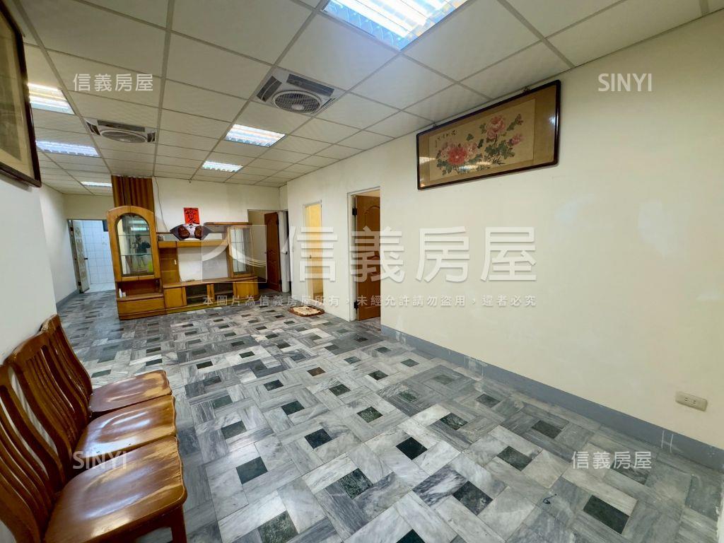 鳳山車站悠居大戶公寓一樓房屋室內格局與周邊環境