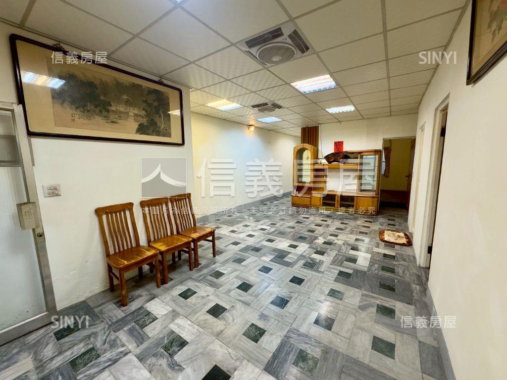 鳳山車站悠居大戶公寓一樓房屋室內格局與周邊環境