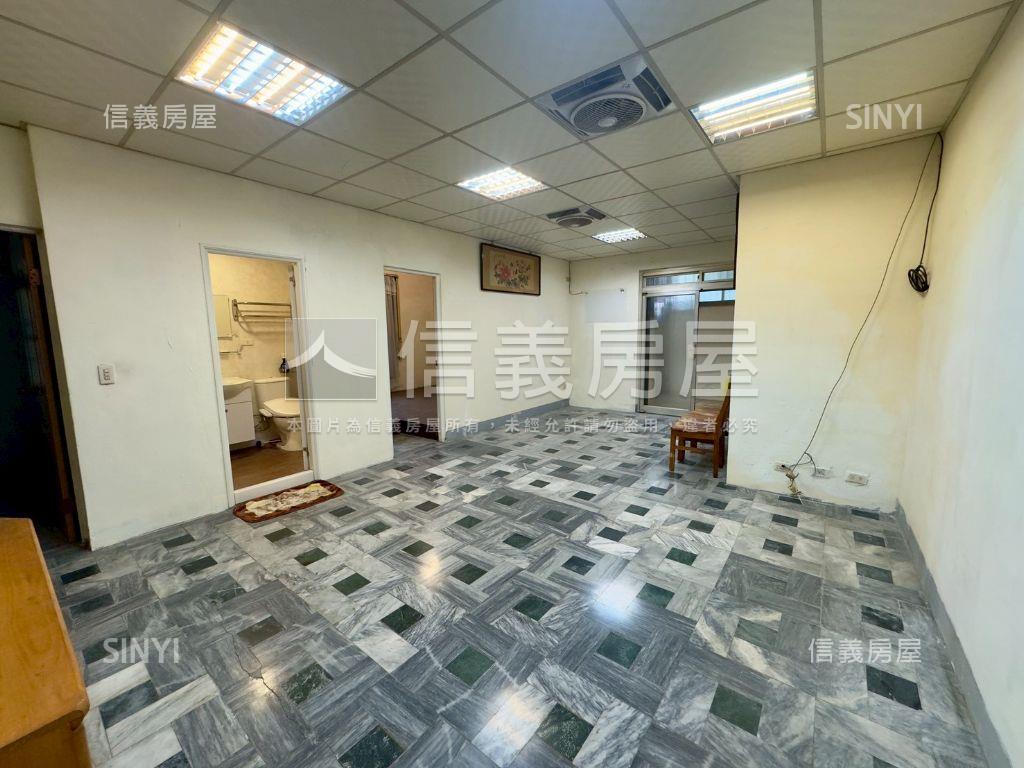 鳳山車站悠居大戶公寓一樓房屋室內格局與周邊環境