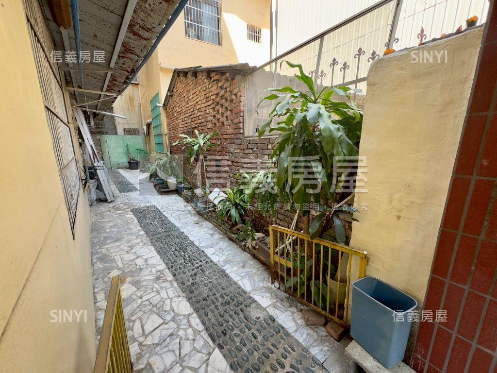 鳳山車站悠居大戶公寓一樓房屋室內格局與周邊環境