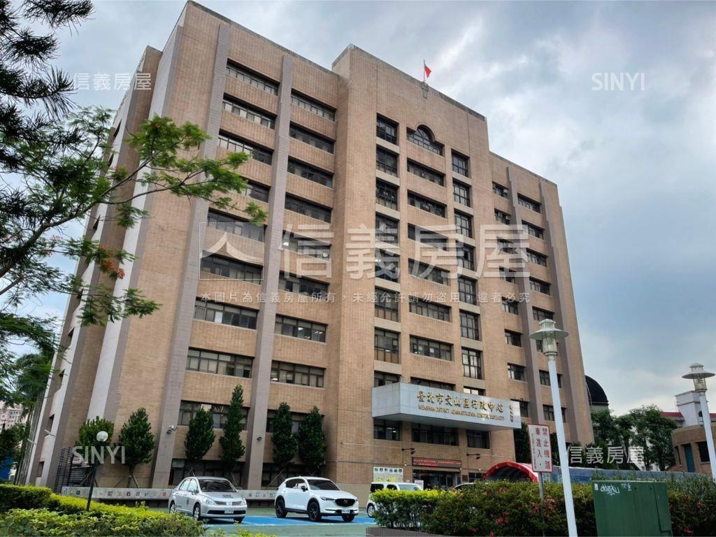 象山主人（Ａ３）二房車位房屋室內格局與周邊環境