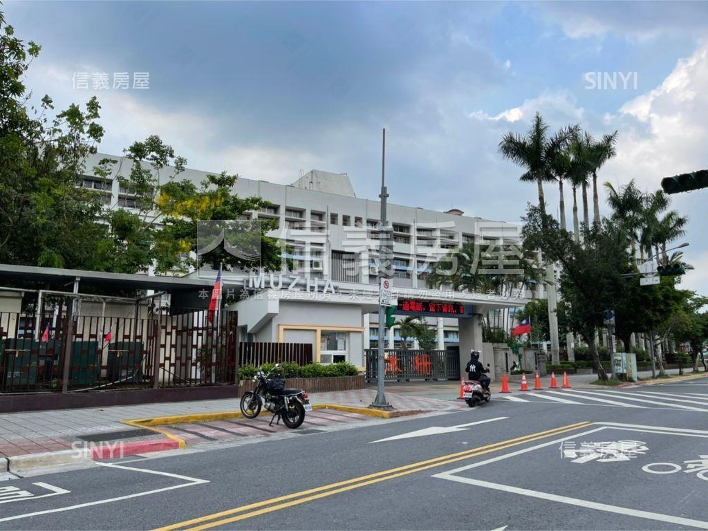 象山主人（Ａ３）二房車位房屋室內格局與周邊環境