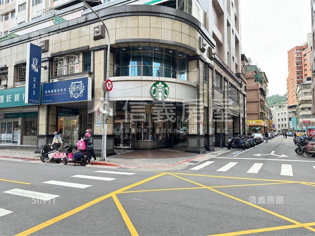 象山主人（Ａ３）二房車位房屋室內格局與周邊環境