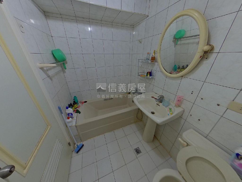 諾貝爾低總價便宜兩房房屋室內格局與周邊環境