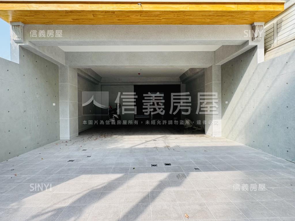 文賢街全新四房車墅房屋室內格局與周邊環境