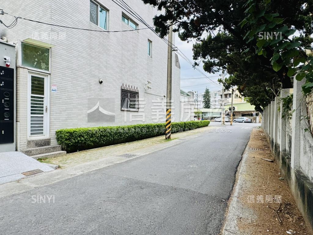 文賢街全新四房車墅房屋室內格局與周邊環境