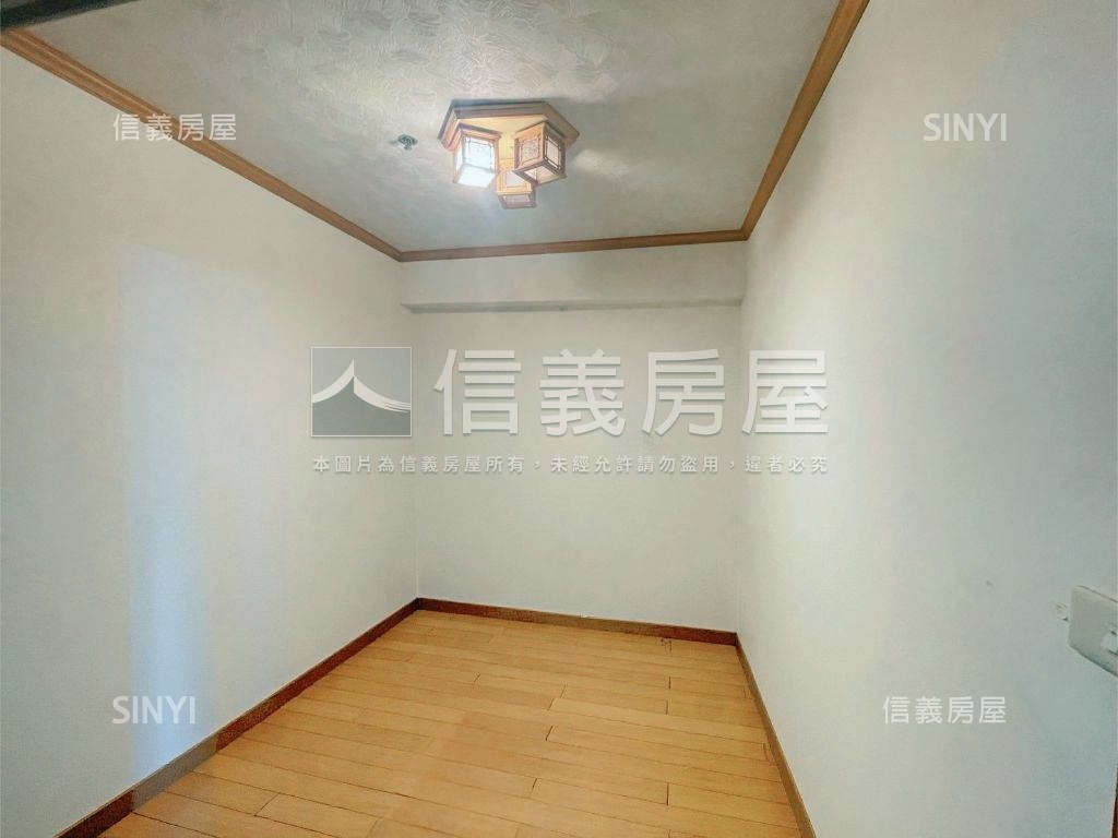 高鐵公園高樓大四房房屋室內格局與周邊環境