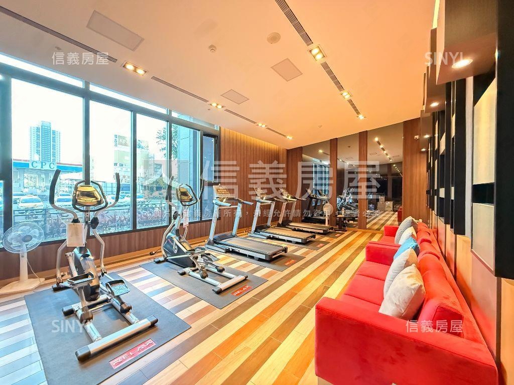 崇德１１期三房平車房屋室內格局與周邊環境