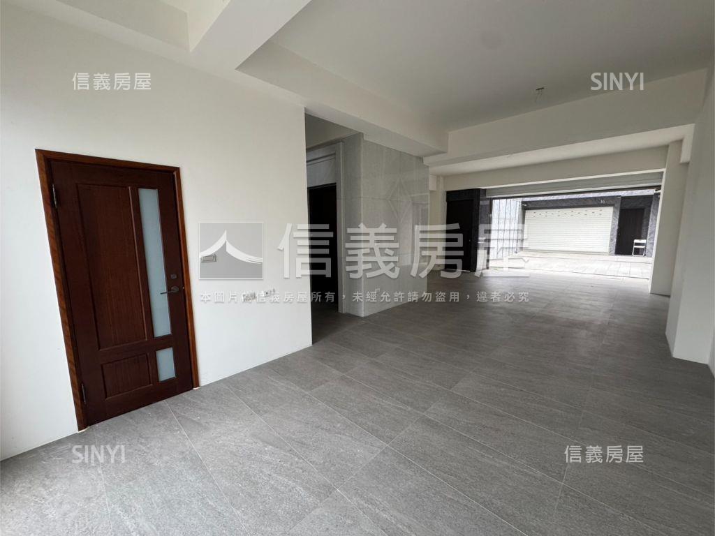 九份子稻城亞丁房屋室內格局與周邊環境