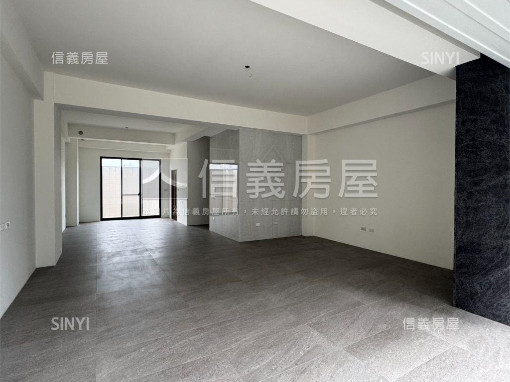 九份子稻城亞丁房屋室內格局與周邊環境