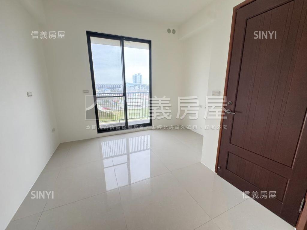 九份子稻城亞丁房屋室內格局與周邊環境