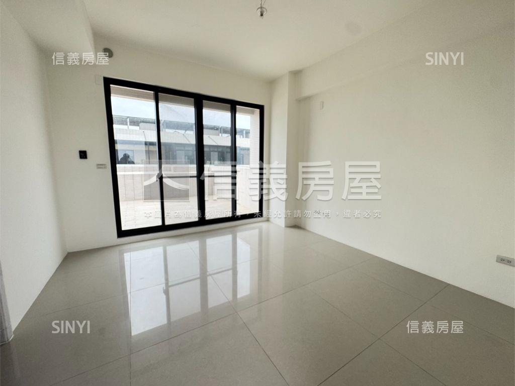 九份子稻城亞丁房屋室內格局與周邊環境