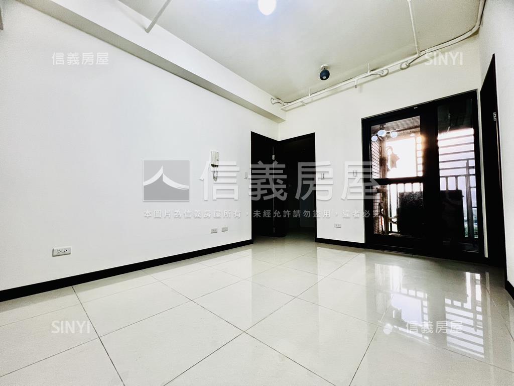 西屯急售２房車位房屋室內格局與周邊環境