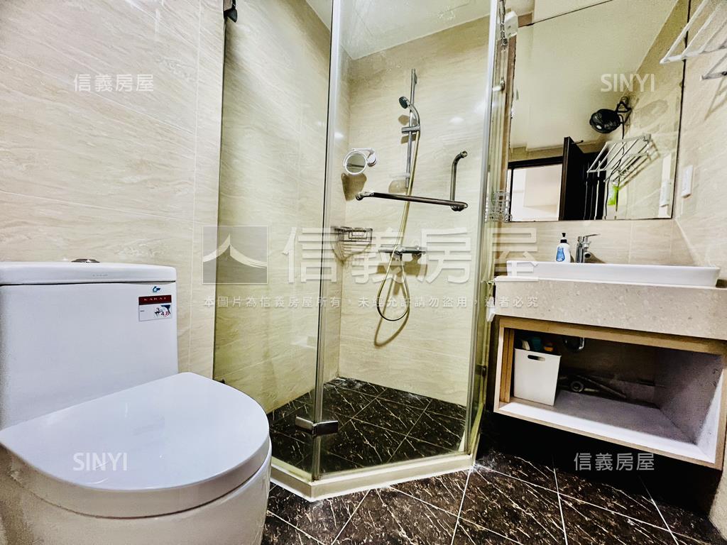 西屯急售２房車位房屋室內格局與周邊環境