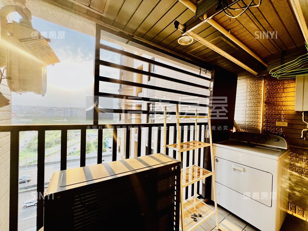 西屯急售２房車位房屋室內格局與周邊環境